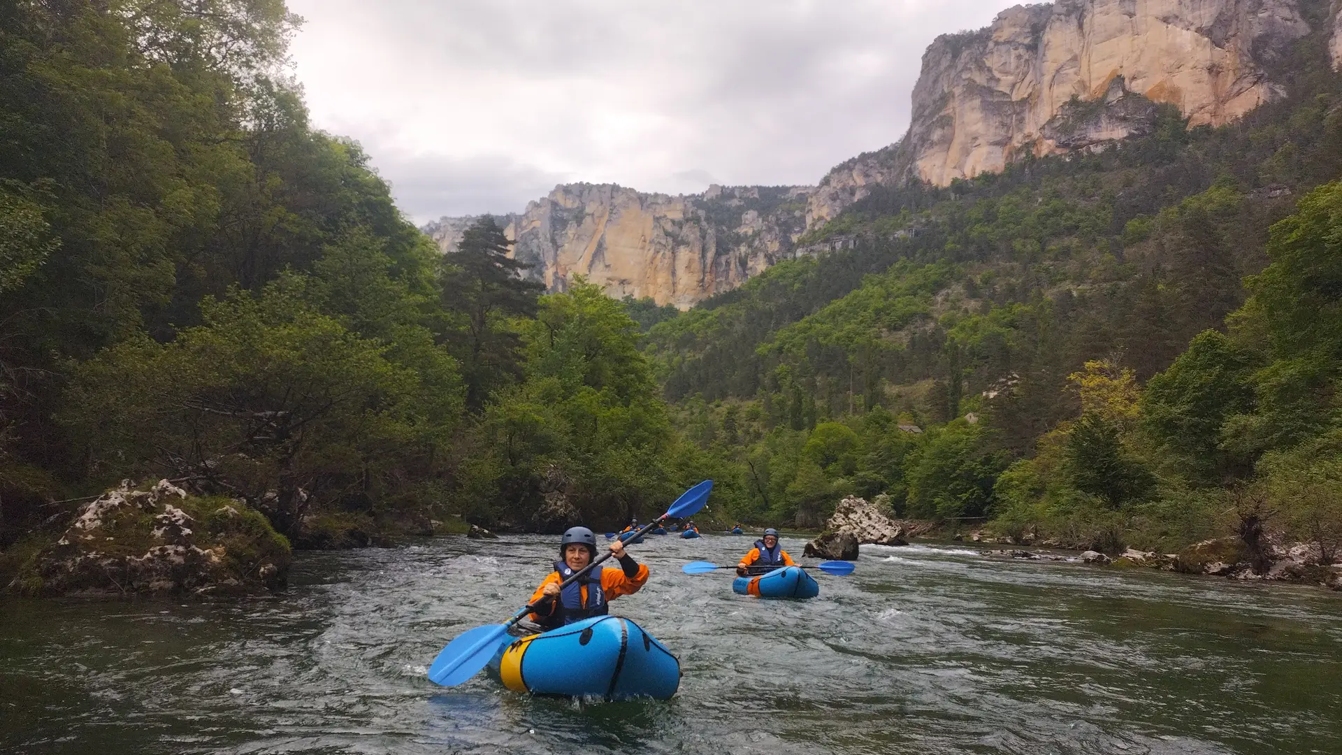 Le packraft, une aventure légère au fil de l’eau.
