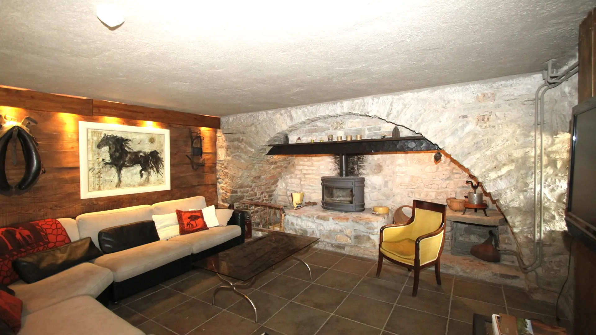 LEdS - le salon-bar-bibliothèque