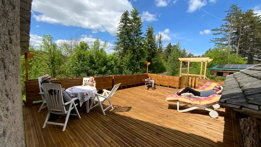 Oustalière - extérieur