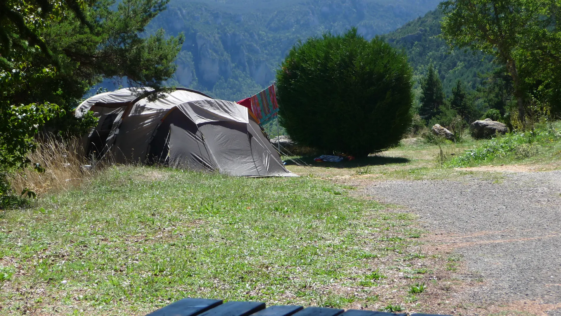 Détente au camping Aux portes du Sauveterre