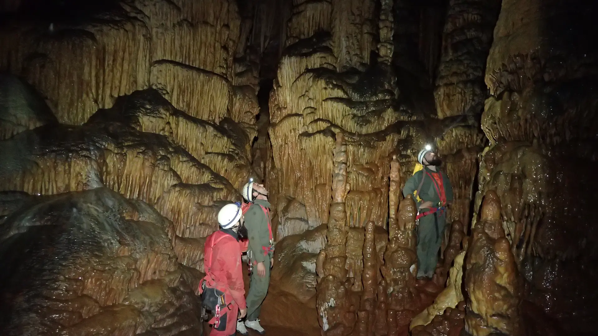 Spéléo - aven de la peyrine