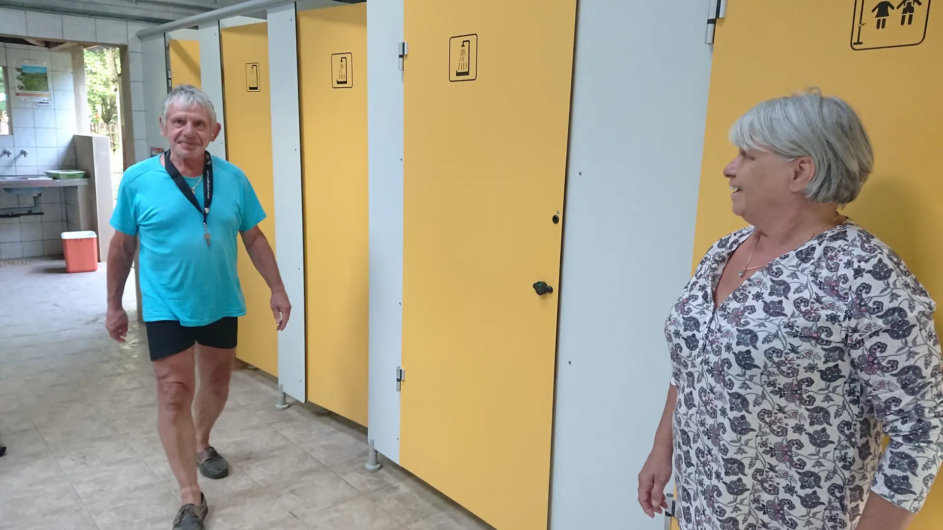 Douches bloc sanitaire