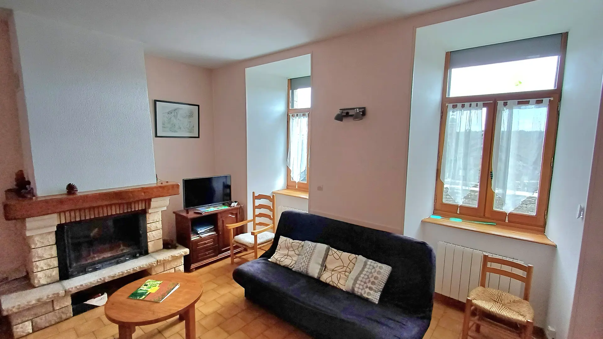 Salon _ Gîte Les Lilas du Sauveterre à Recoules de l'Hom