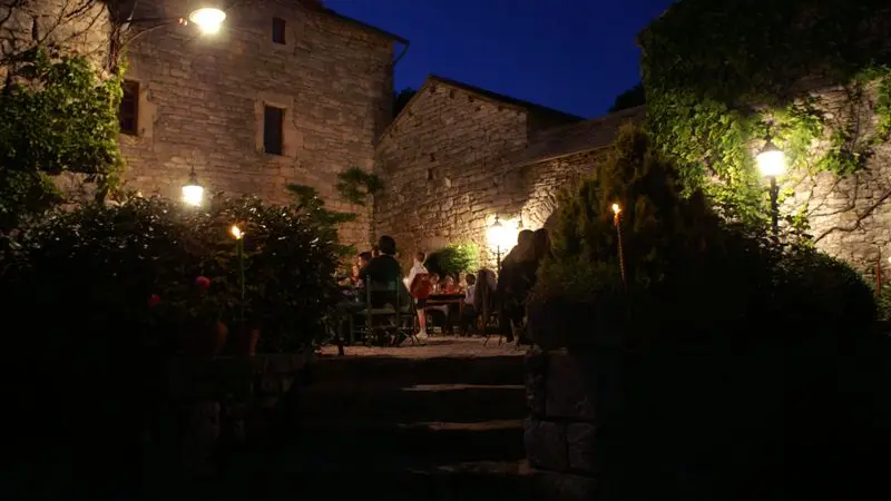 LEdS - La Cour centrale de nuit