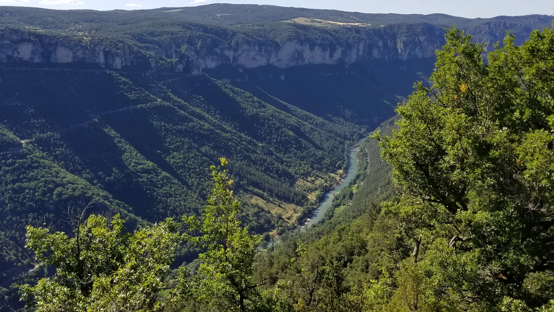 Vue du boulodrome - Le Balcon des Gorges