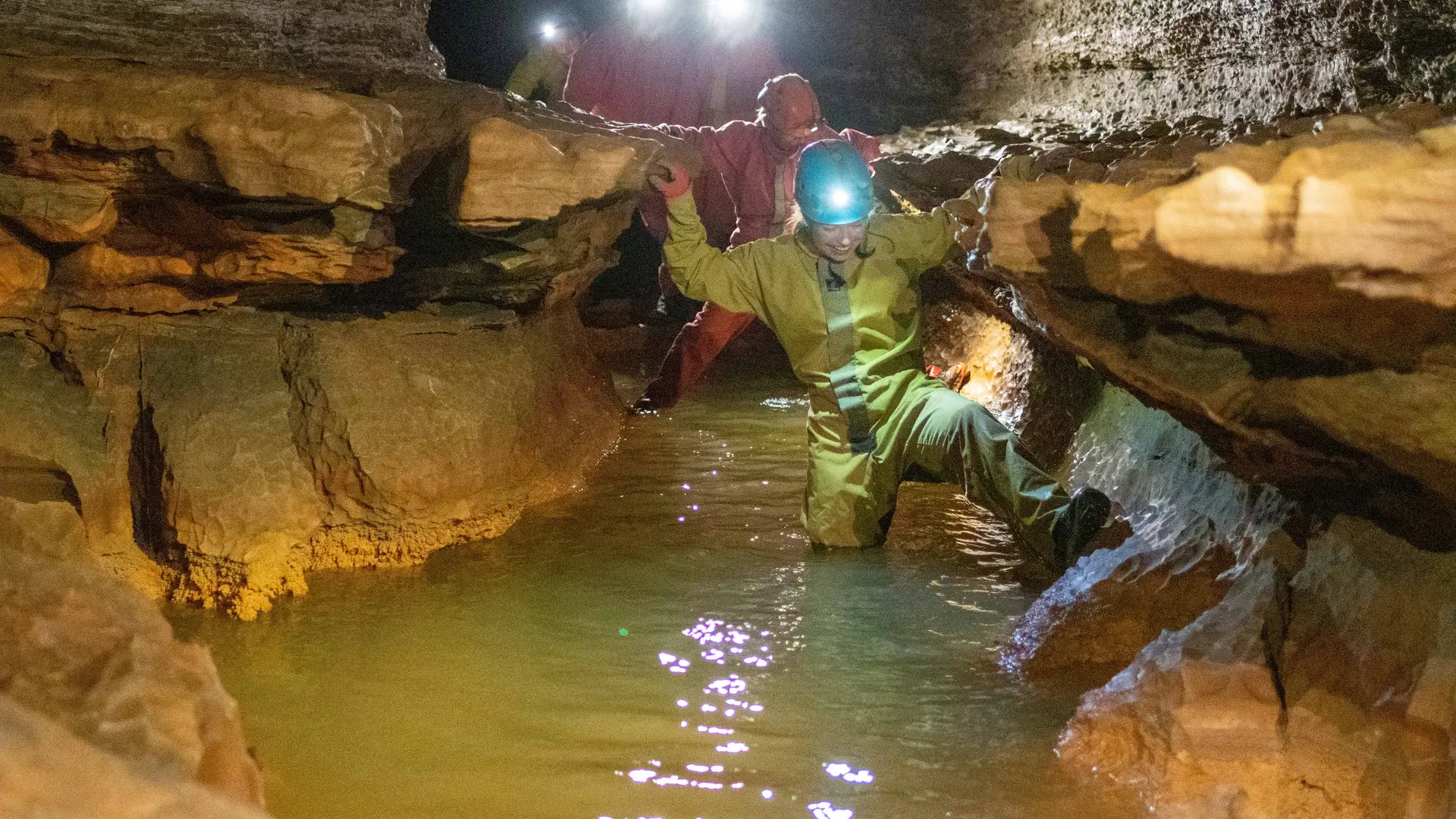 Spéléo Spéléologie - Clujade rivière souterraine