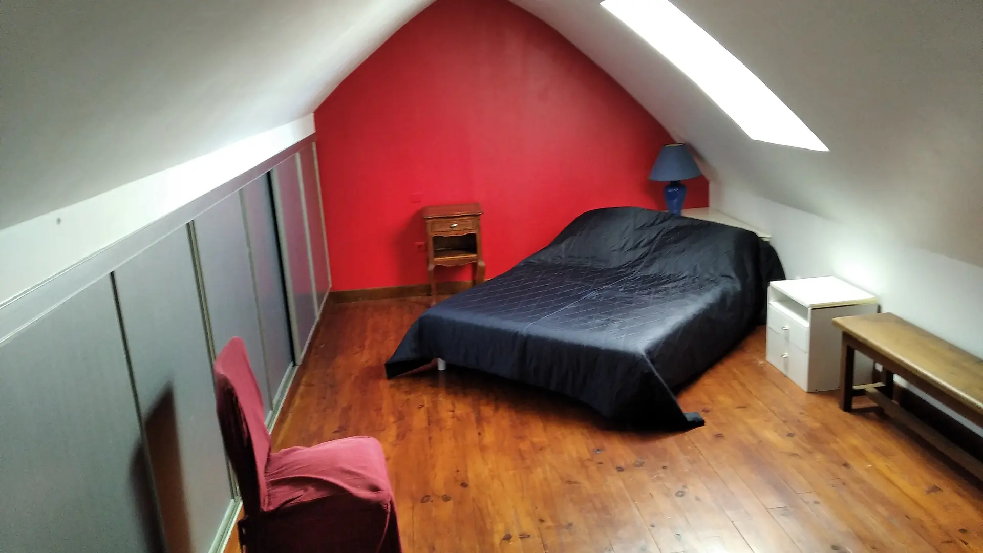 Chambre 4  .  étage 2  .  1 lit 140/190