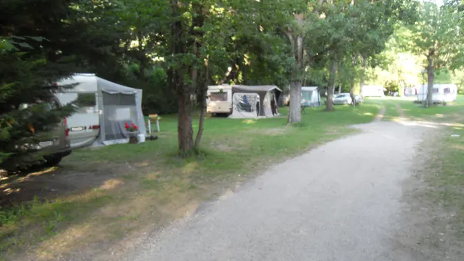 clos des peupliers, camping barjac