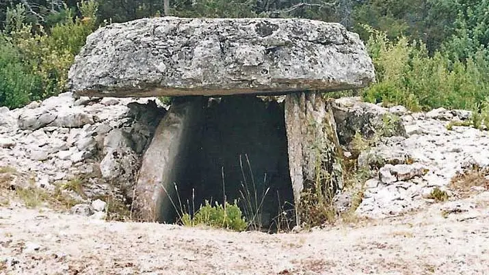 Chanac - Dolmen de Laumède_1