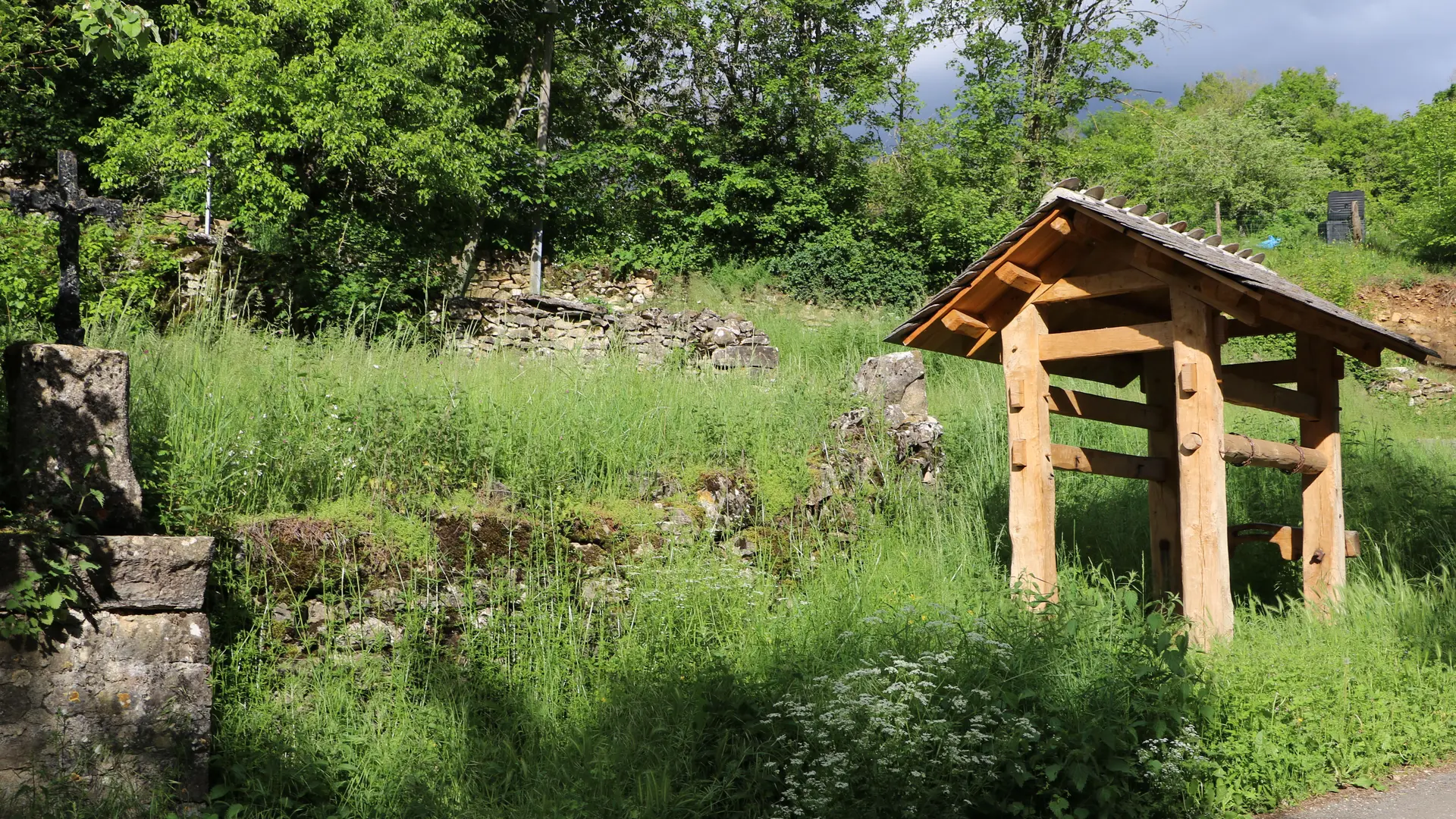 Croix en fer et ferradou au Villard_3