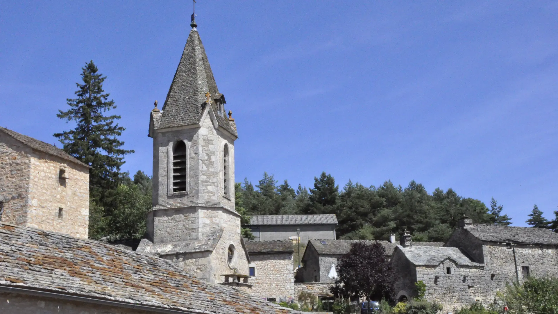 La Capelle et son église_3