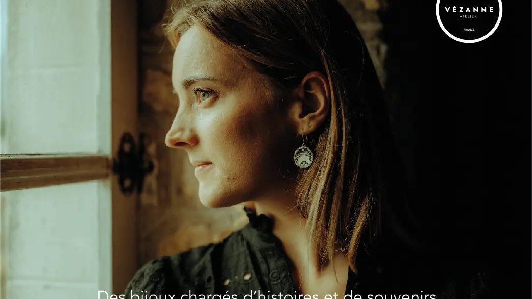 Boucles d'oreilles le bas relief