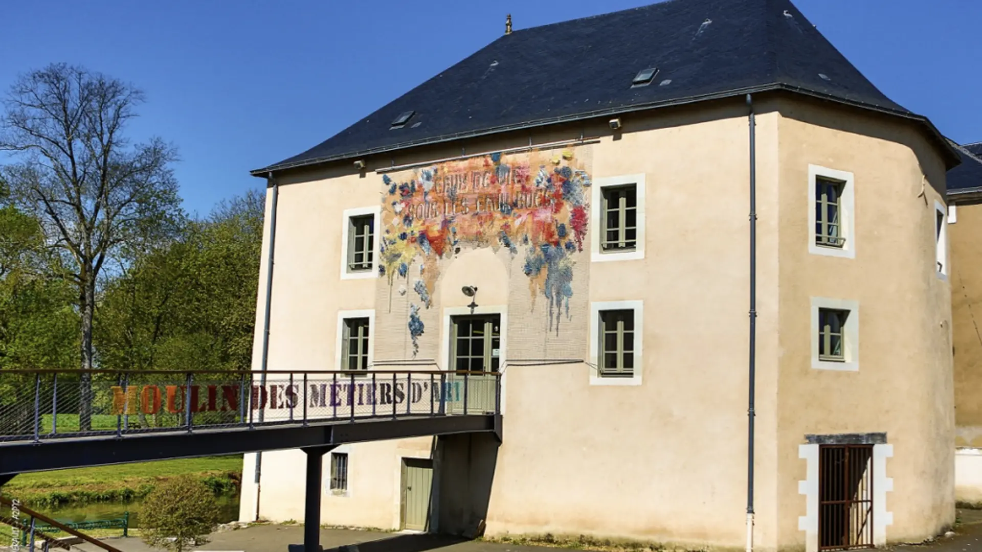 vallée-de-la-sarthe-Boutique-metiers-art-Moulin-a-couleurs