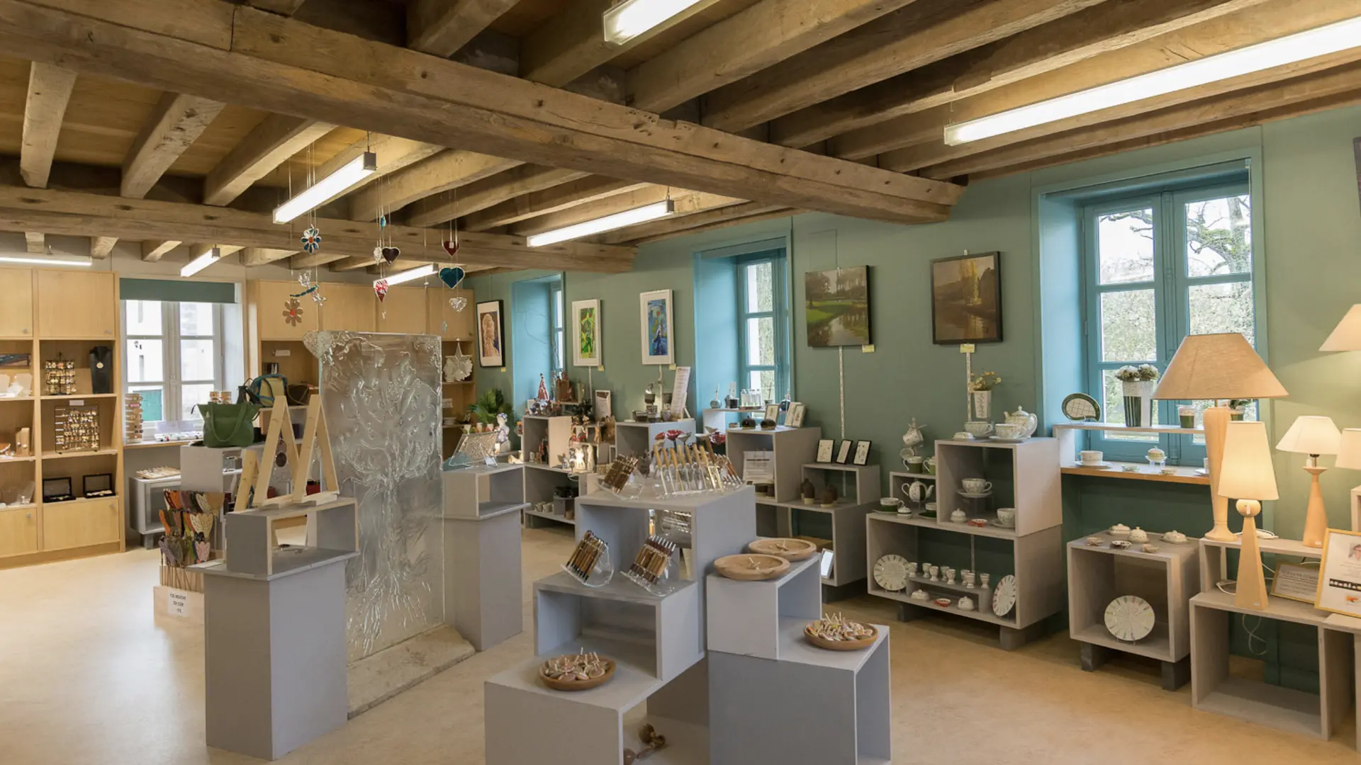 vallee-de-la-sarthe-Boutique-metiers-art-Moulin-a-couleurs