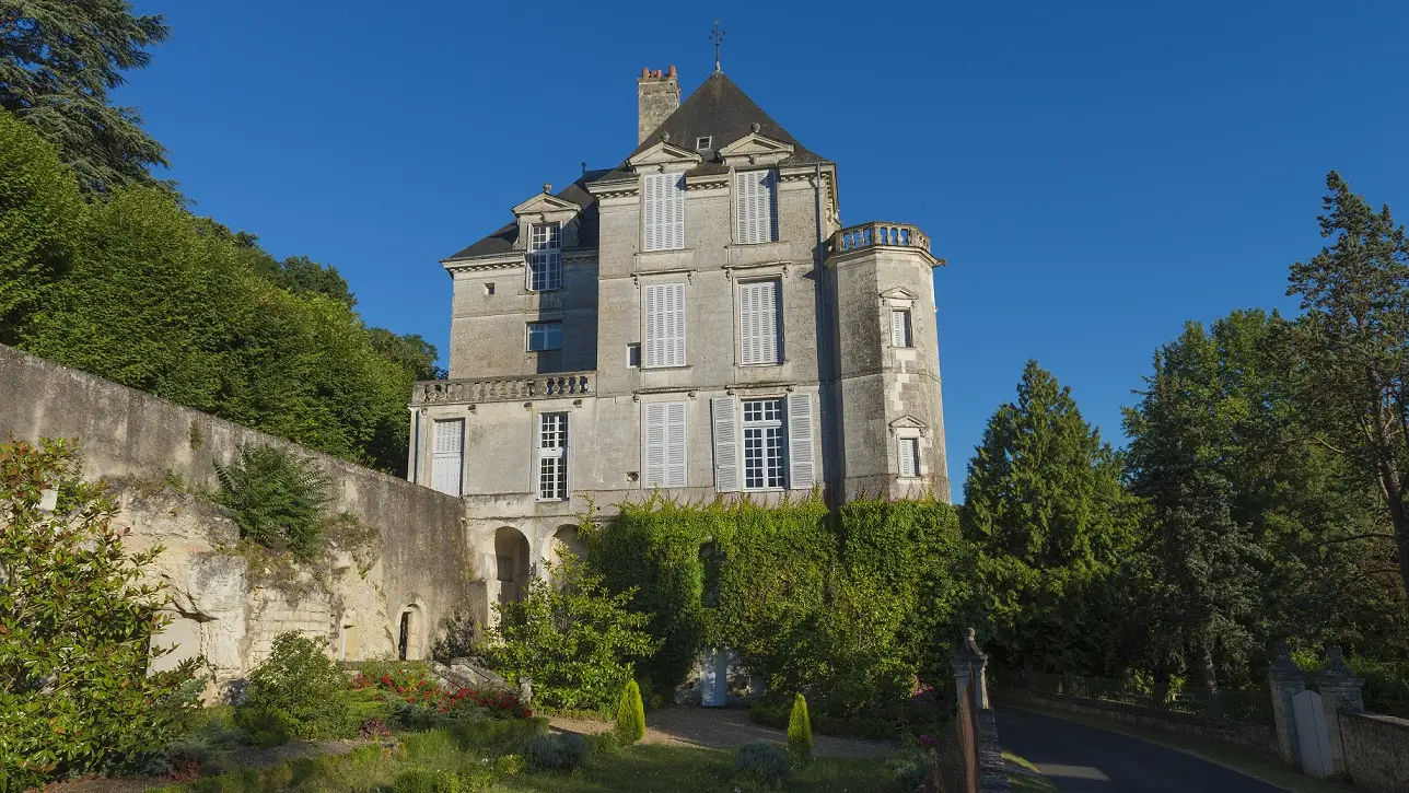 Chateau La Roche Racan_1B
