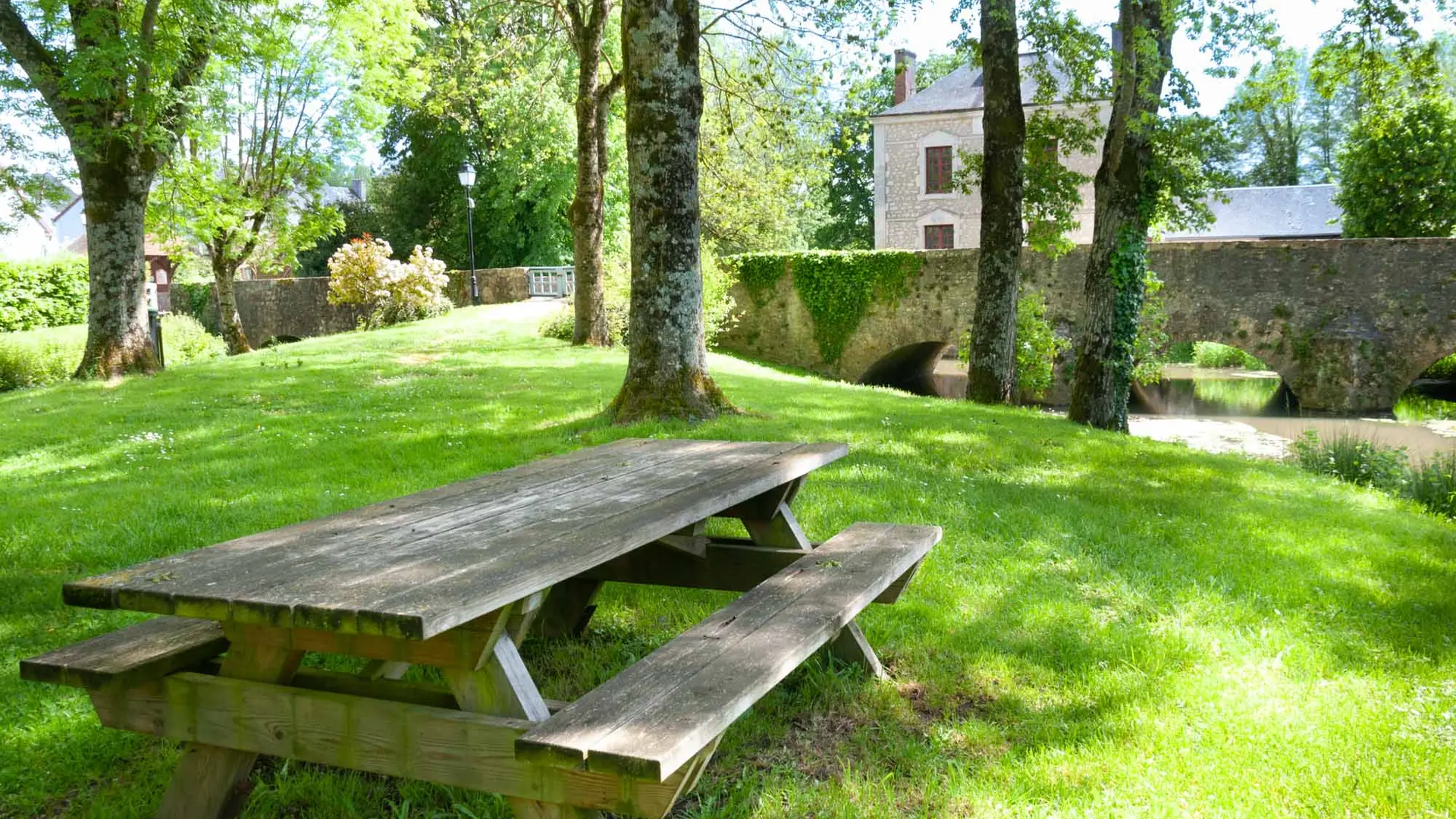 Crannes-en-Champagne - Aire de pique-nique