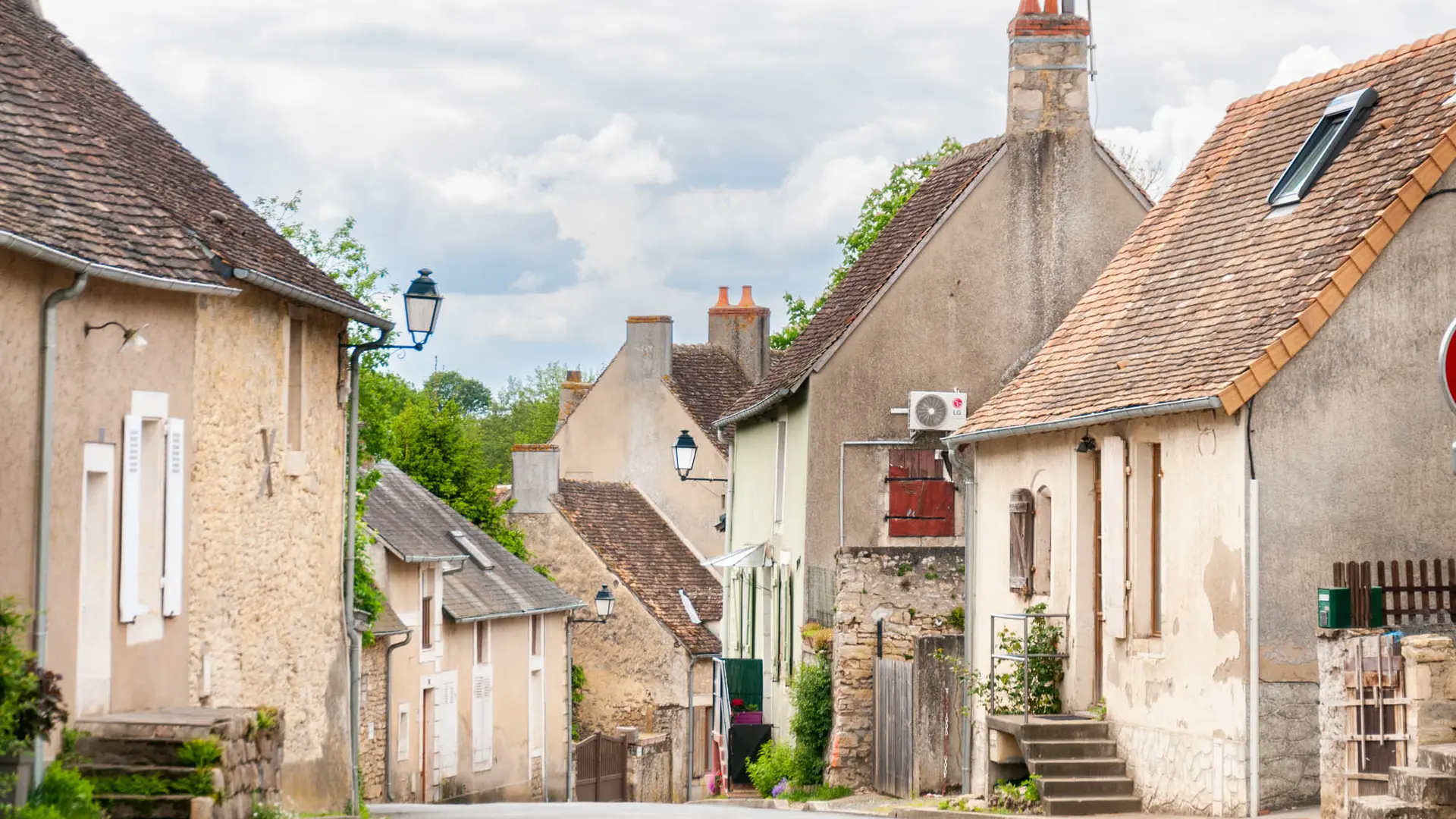 Crannes-en-Champagne - Village