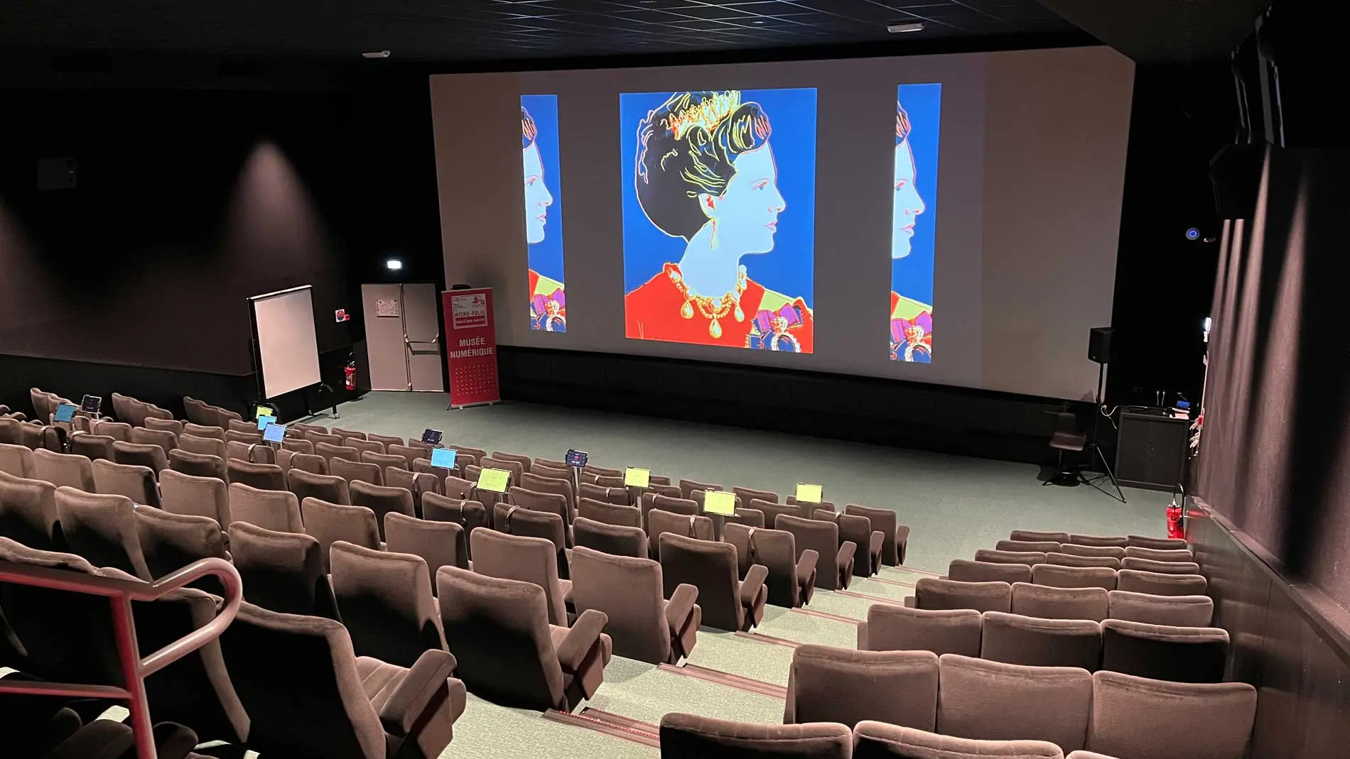 Espace Numérique -Reine-Margrethe-II-de-Danemark,-sérigraphie-d'Andy-Warhol,-1986-(2)
