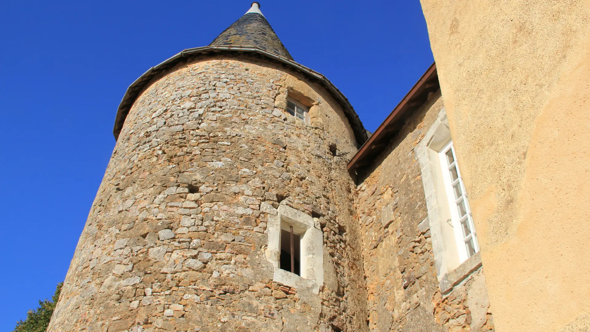 Tour du Manoir de Beaumont