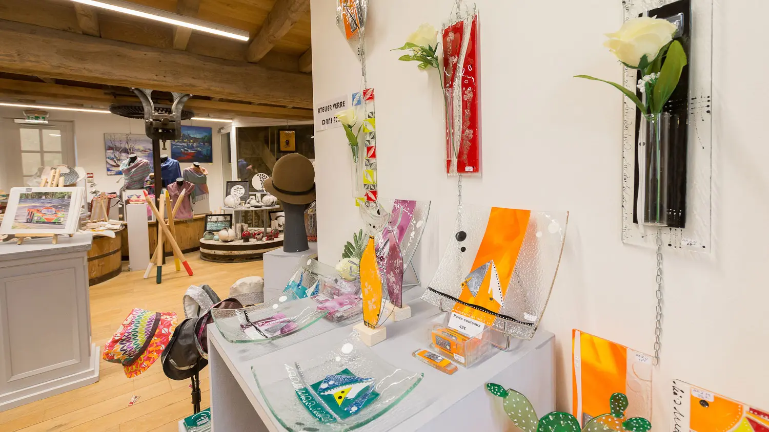 Le-Moulin-a-Couleur-Boutique-2