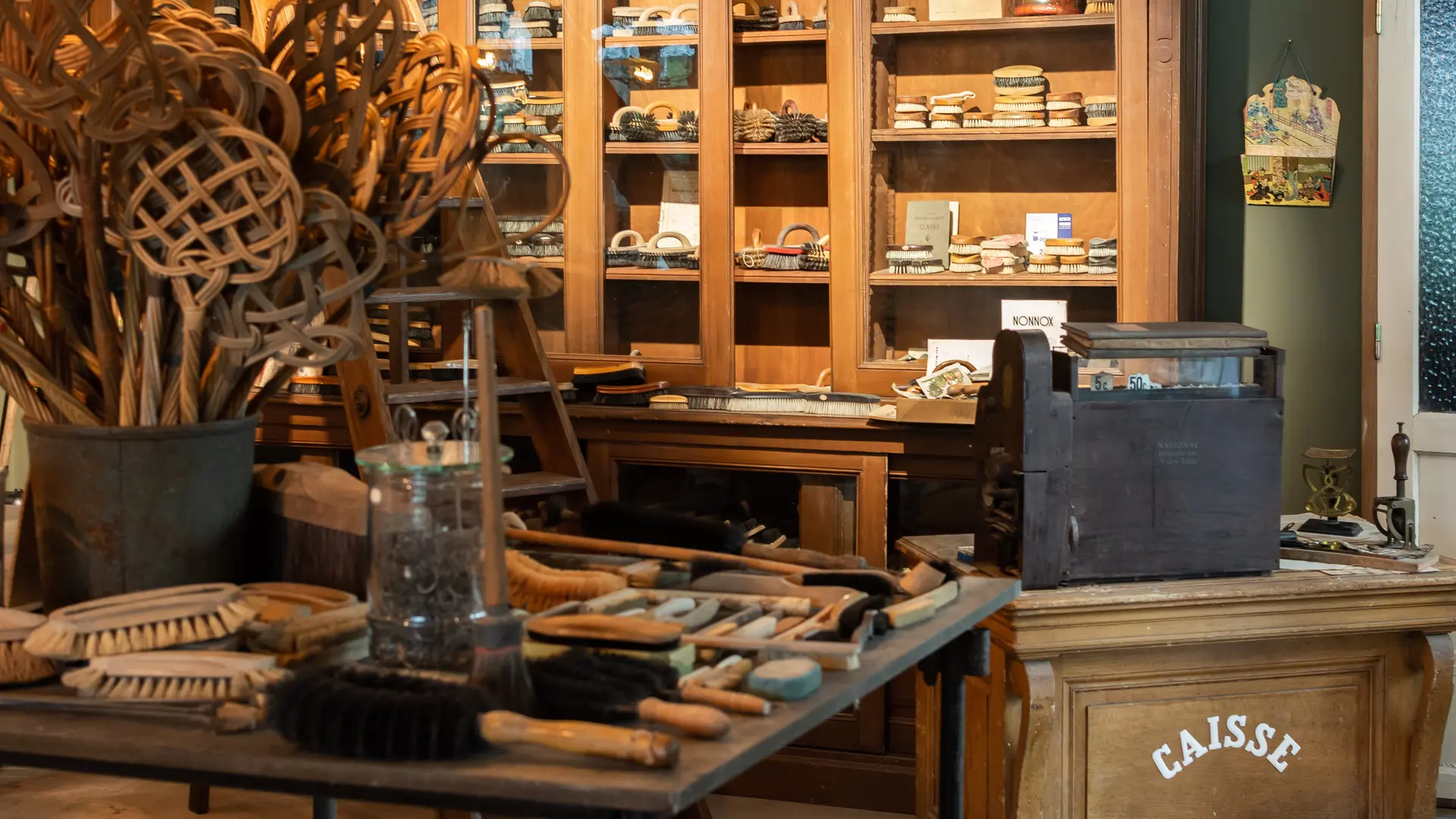 Musée de boutiques anciennes_La Chartre sur le Loir
