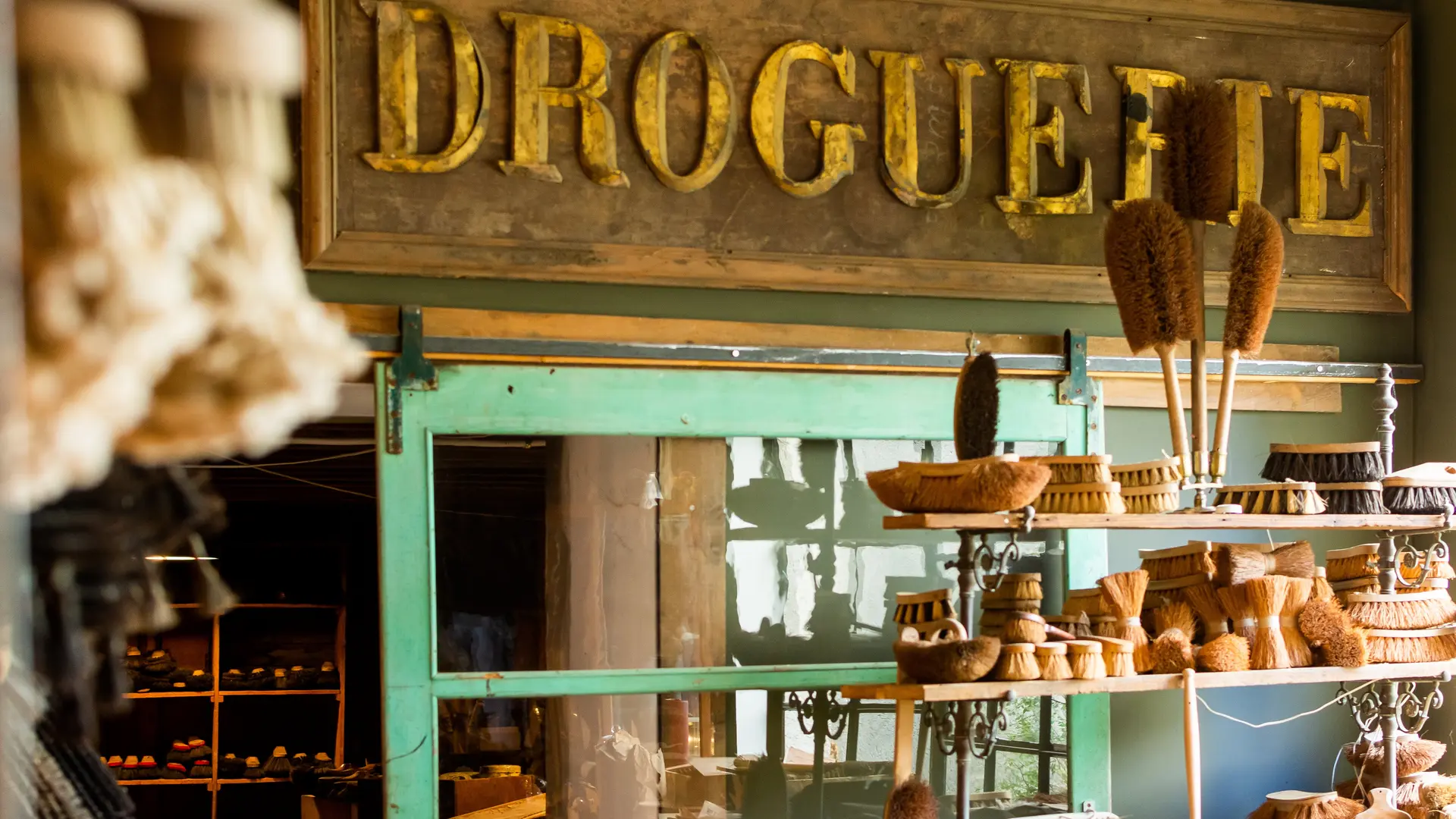 Musée de boutiques anciennes_La Chartre sur le Loir