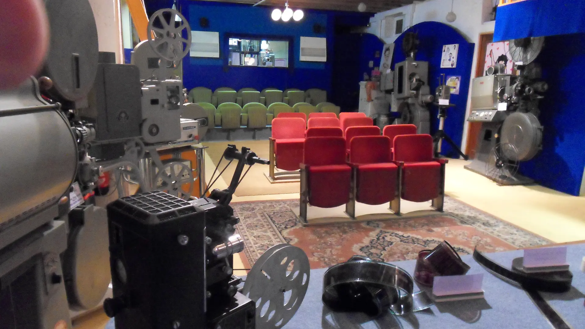 PCU879000735 - Musée et salle de projection