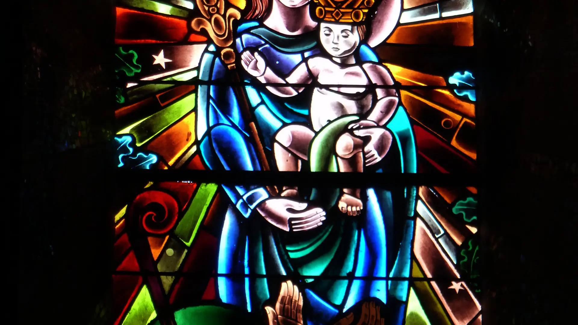 Notre Dame du Chêne (Vitrail moderne)