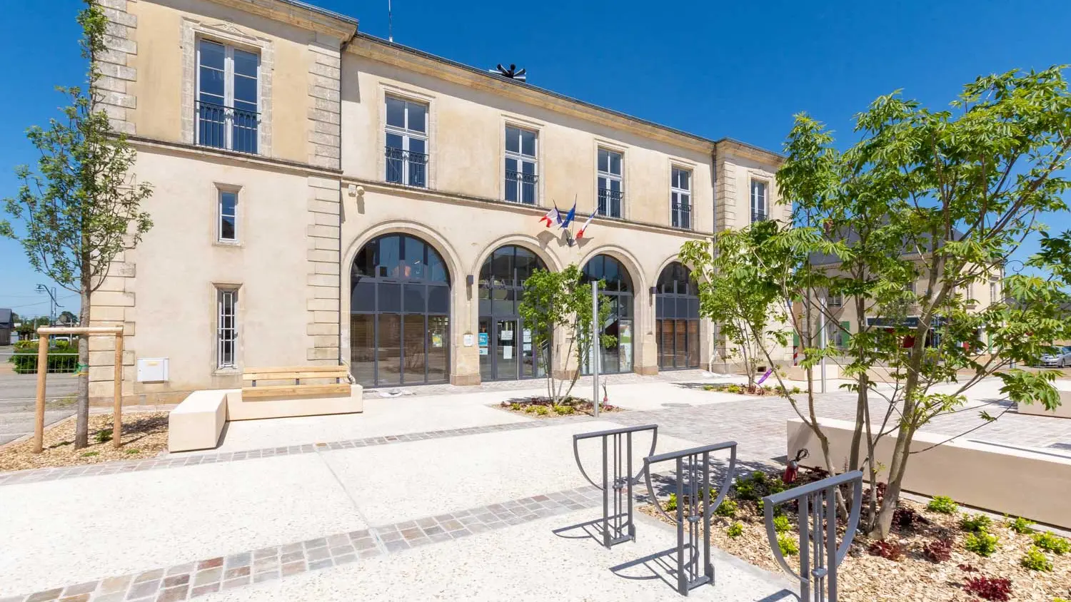 Brûlon - Mairie