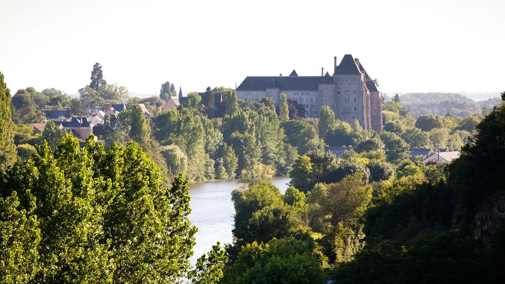 Valleedelasarthe-solesmes-abbaye--23-