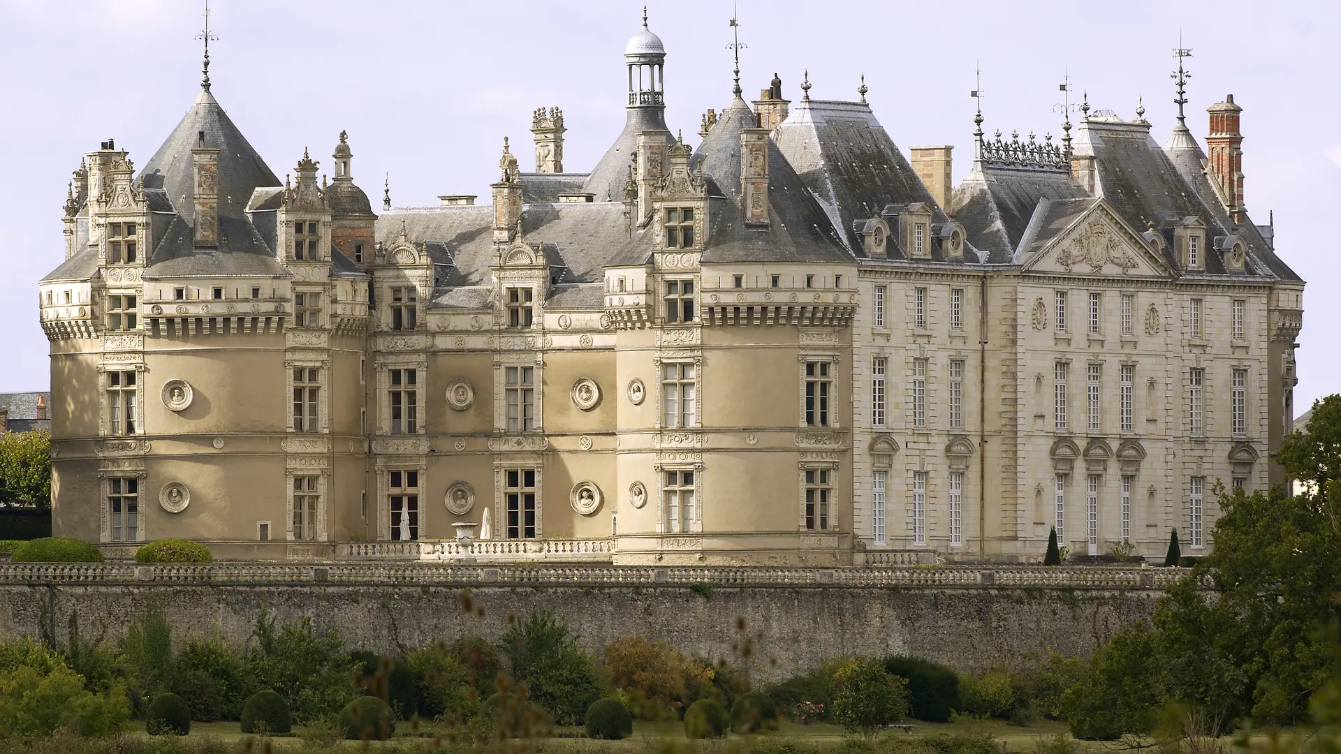 PCU879000036 - château vue générale - copie