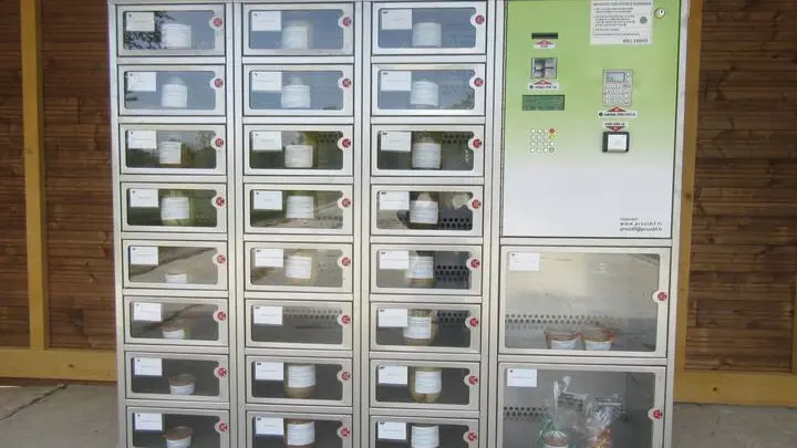 DISTRIBUTEUR DE BOCAUX