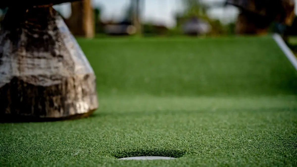 4-green-minigolf-saint-aubin-des-preaux