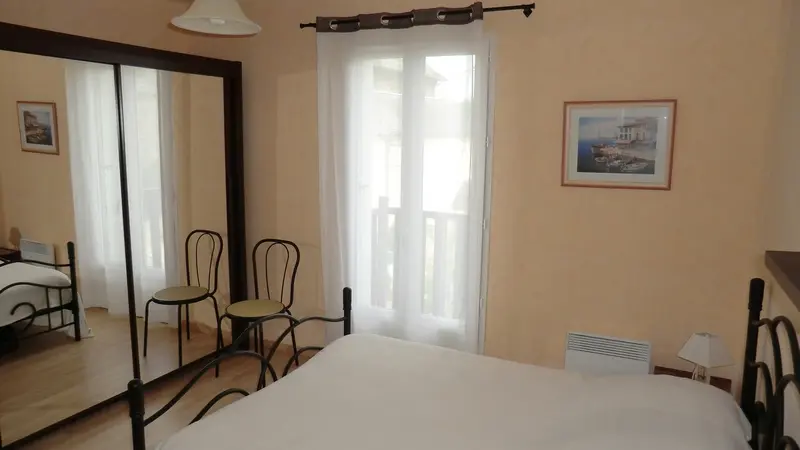 6-jullouville-meuble-villa-caprice-hubert-bassard