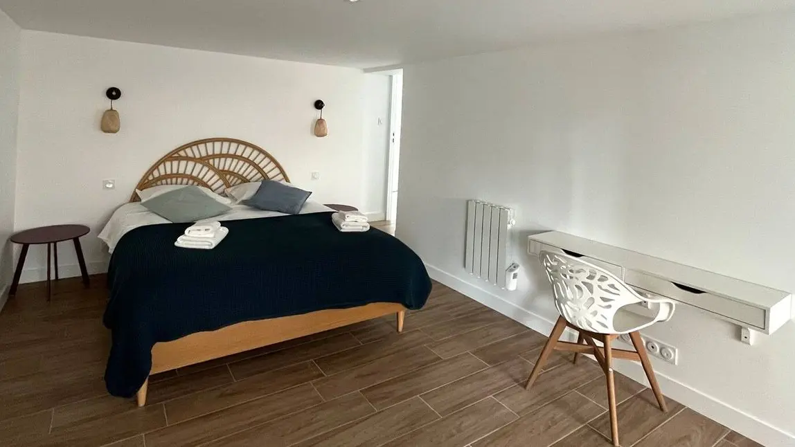 6-saint-pair-sur-mer-meuble-la-folliote