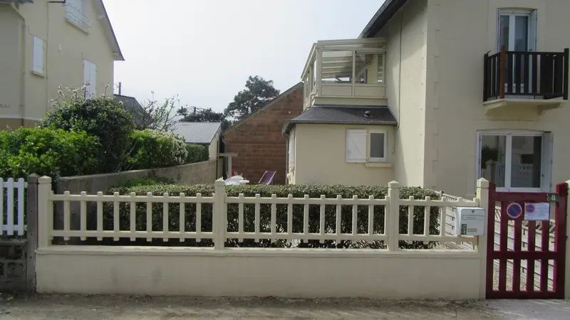 0-jullouville-meuble-villa-caprice-hubert-bassard