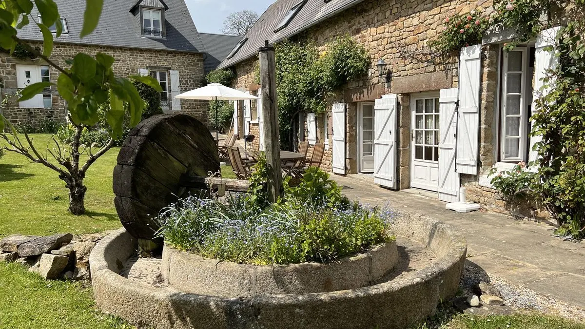 0-saint-pierre-langers-meuble-cider-cottage
