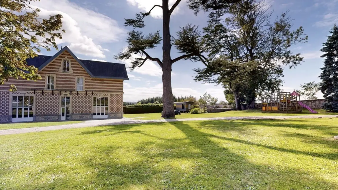 1-meuble-st-planchers-domaine-lalie