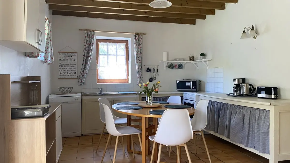 2-saint-pierre-langers-meuble-apple-cottage