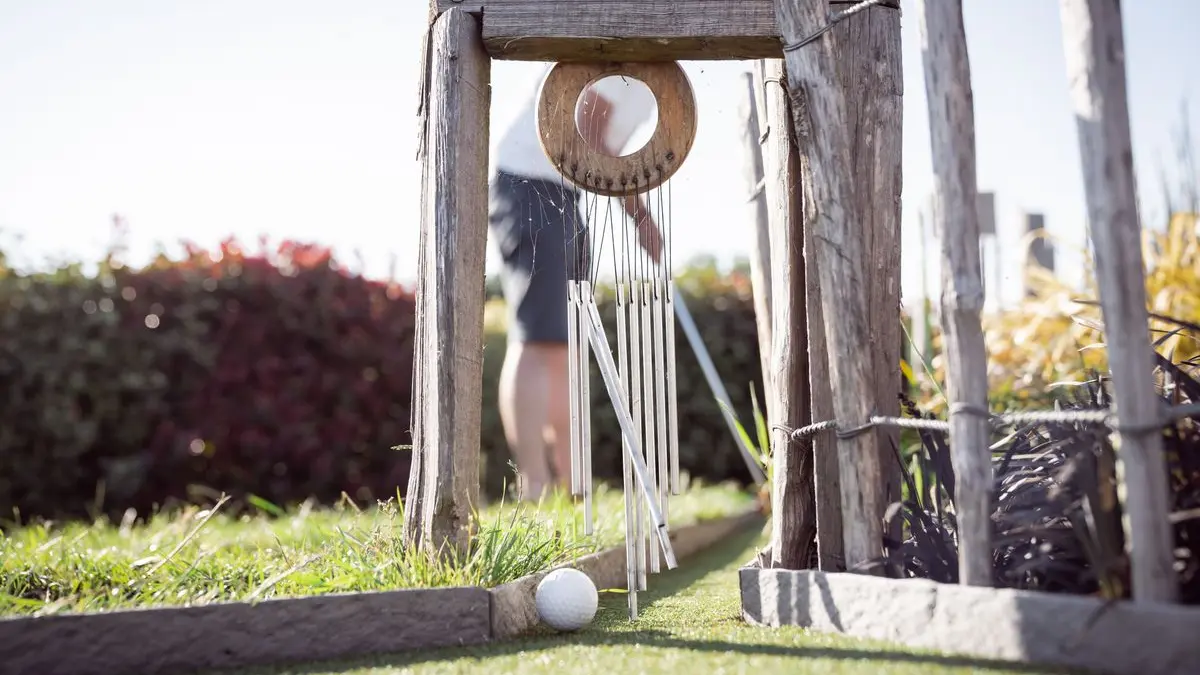 3-green-minigolf-saint-aubin-des-preaux