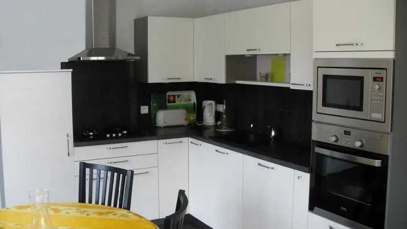 3-jullouville-meuble-villa-caprice-hubert-bassard