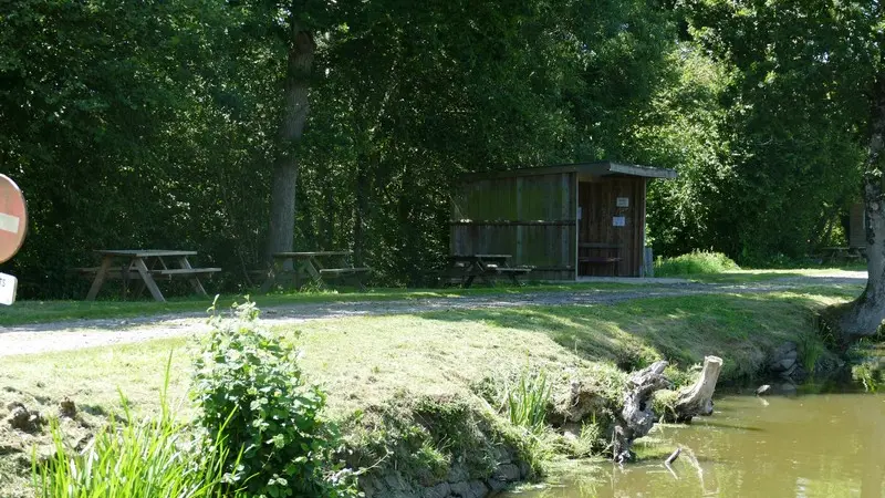 Aire de pique nique montaigu les bois etangs (5)