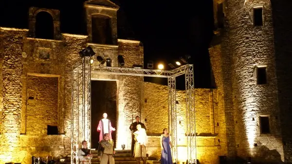 Chateau de Gratot spectacle en plein air