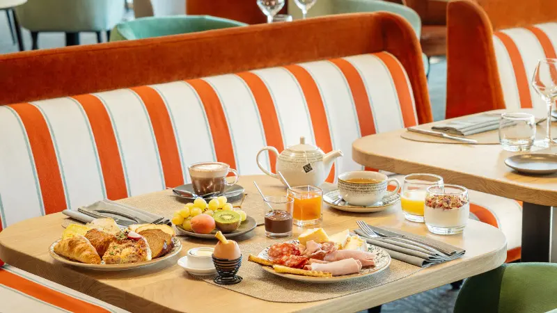 Design sans titre - o	Table petit dej Hôtel de la Baie - Thalasso PrevithalTable petit dej Hôtel de la Baie - Thalasso Previthal