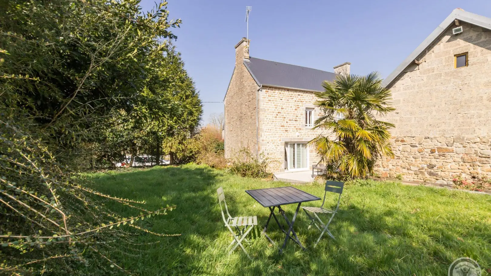 Jullou côté jardin