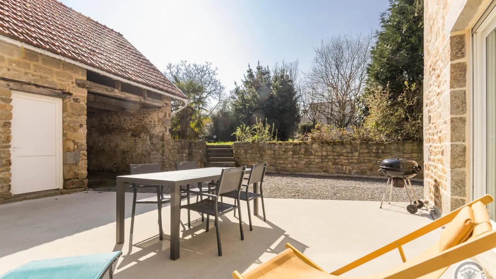 Jullou côté jardin