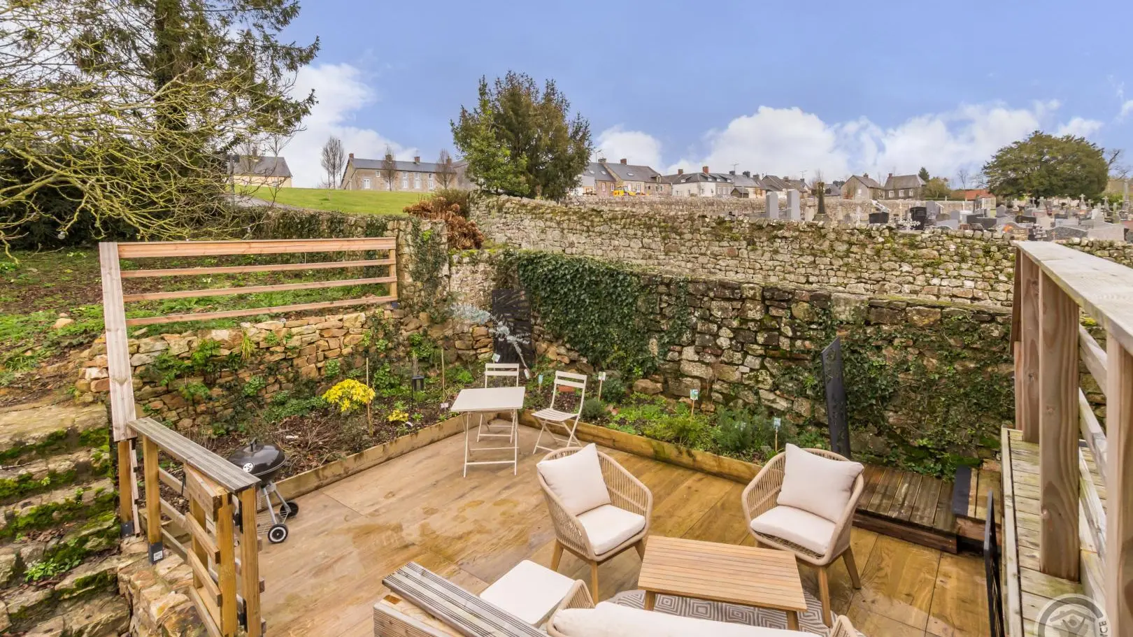 Le Portail du Petit Mont