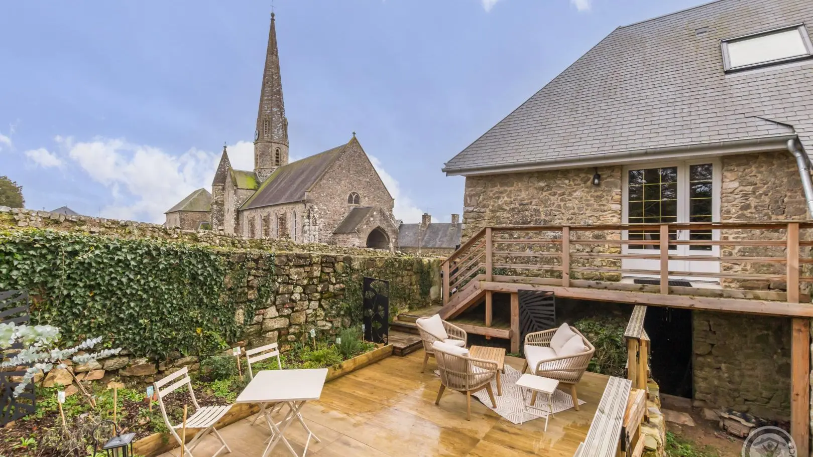 Le Portail du Petit Mont