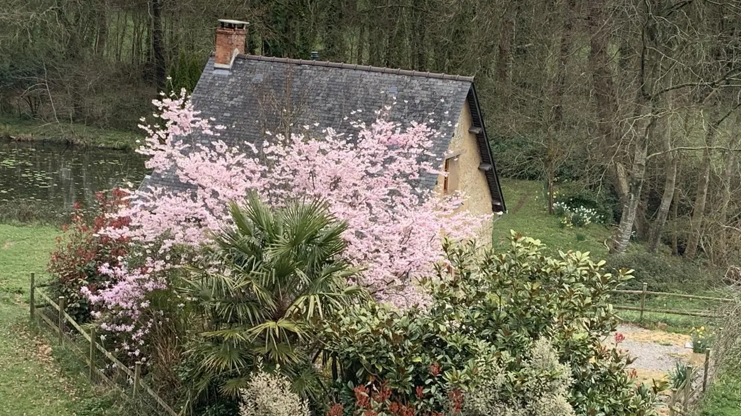 Au Verger Fleuri