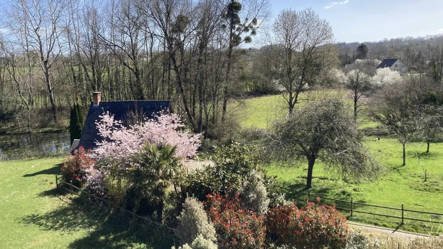 Au Verger Fleuri